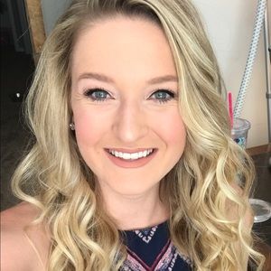 Meet your Posher, Whitney